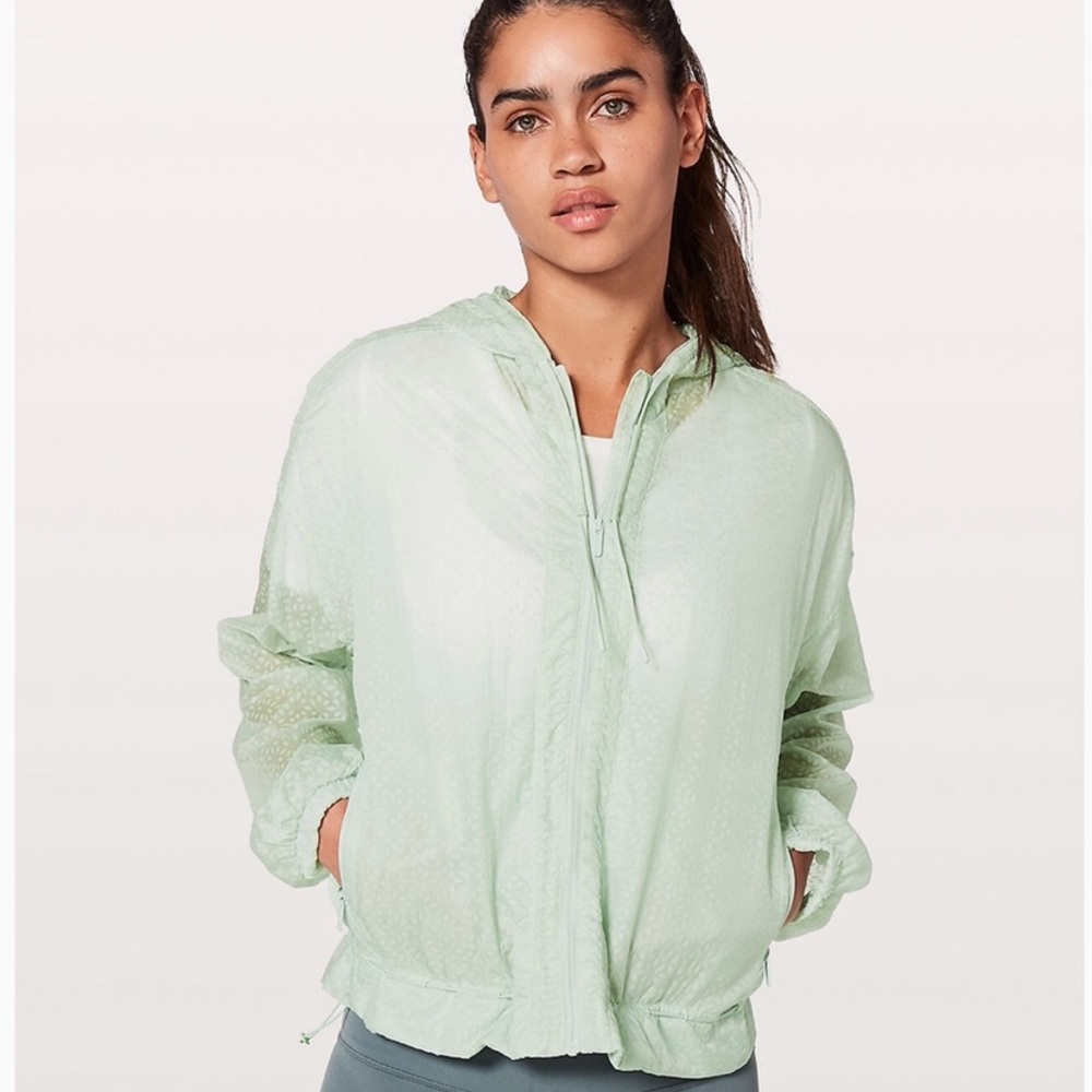 Final sale Lululemon flock jacket